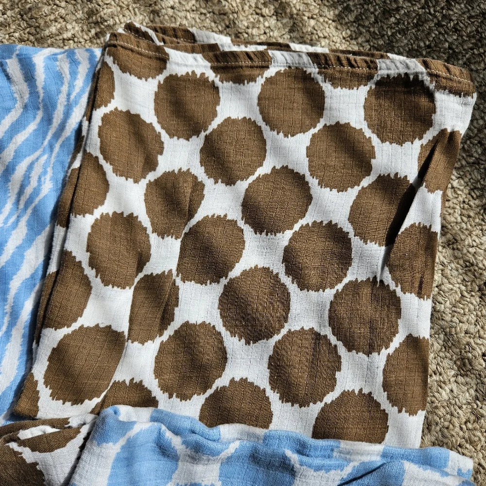 BACATI - Ikat 100% Cotton Swaddling Muslin Blankets, set of 4